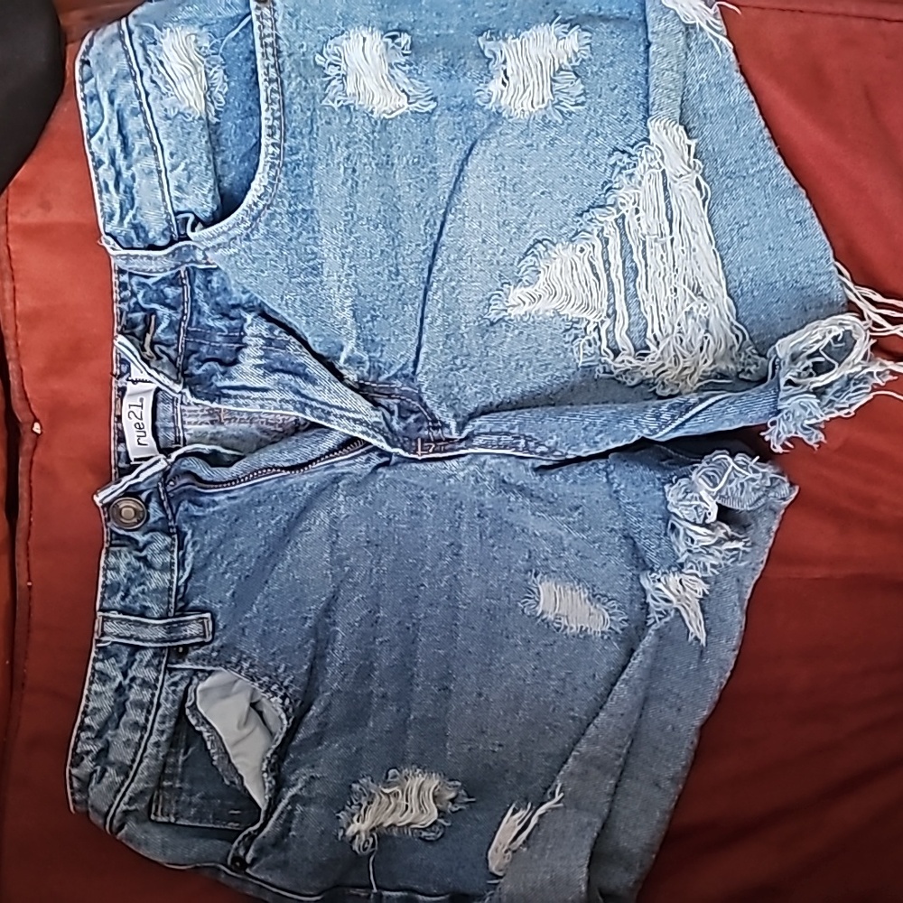 Rue 21 blue distressed Jean shorts size 12
